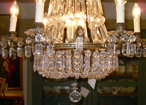 fig 1. AN EARLY-MID 20thC CHANDELIER
