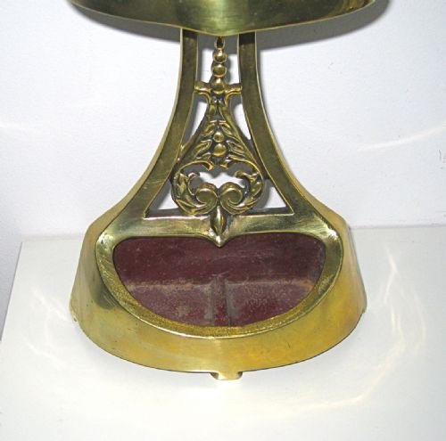 fig 1. A VICTORIAN BRASS DOORSTOP