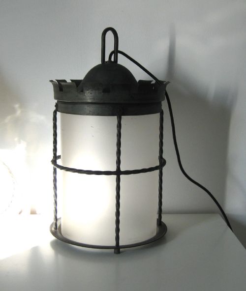 fig 1. ARTS AND CRAFTS HALL LANTERN