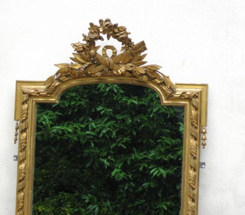 fig 1. A LARGE ANTIQUE MIRROR