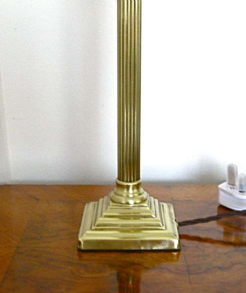 fig 1. EDWARDIAN BRASS CORINTHIAN COLUMN LAMP