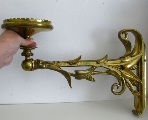 fig 1. A PAIR OF DRAGON AND SEED PEARL GEORGIAN WALL BRACKETS
