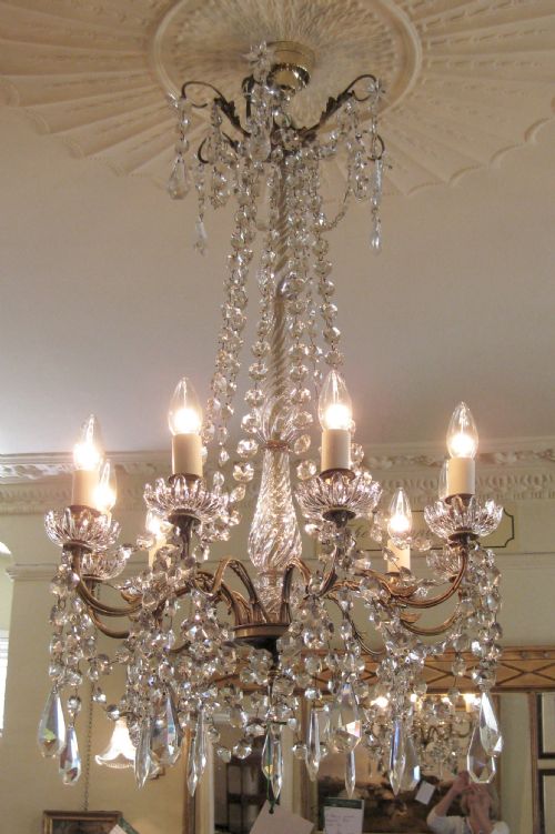 fig 1. AN EARLY 20TH CENTURY CHANDELIER