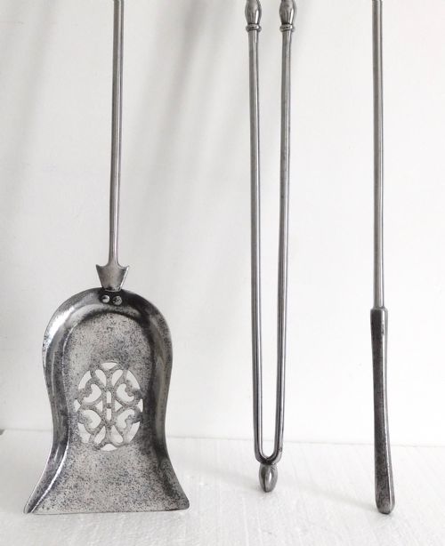 fig 1. SET OF VICTORIAN STEEL FIRE IRONS