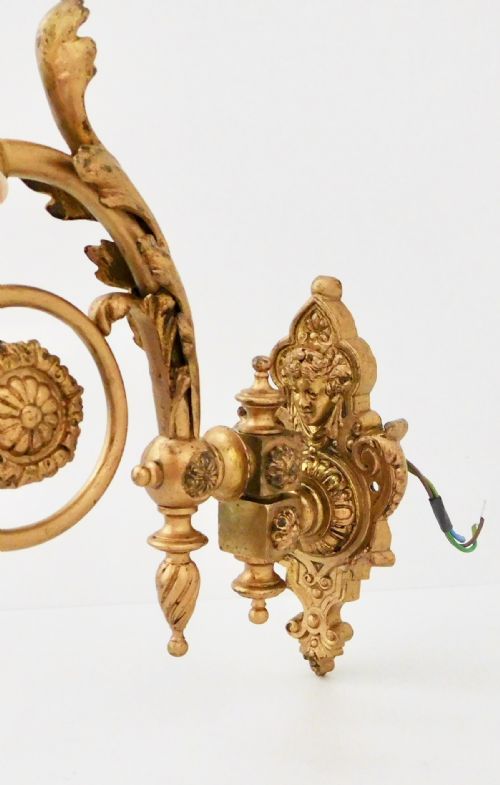 fig 2. EDWARDIAN WALL LIGHT WITH A CHERUB