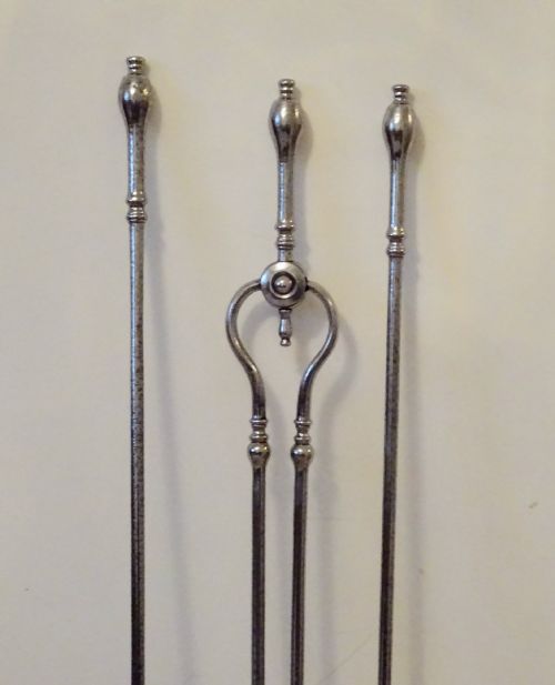fig 1. SET GEORGIAN STEEL FIRE IRONS