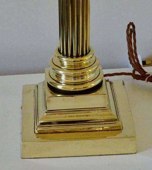 fig 1. TALL VICTORIAN CORINTHIAN COLUMN LAMP