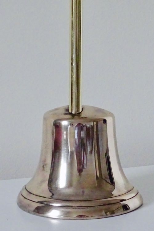 fig 1. A VICTORIAN HALF BELL DOORSTOP
