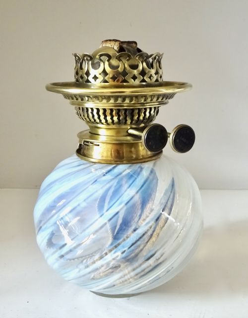 HINKS WALL OIL LAMP WITH BRACKET - ADDITIONAL PHOTO 1