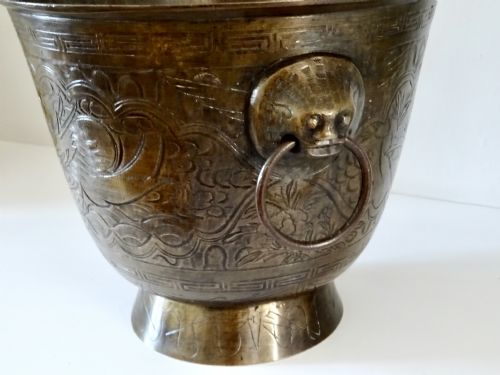 LARGE ORIENTAL BRONZE JARDINIERE - ADDITIONAL PHOTO 3