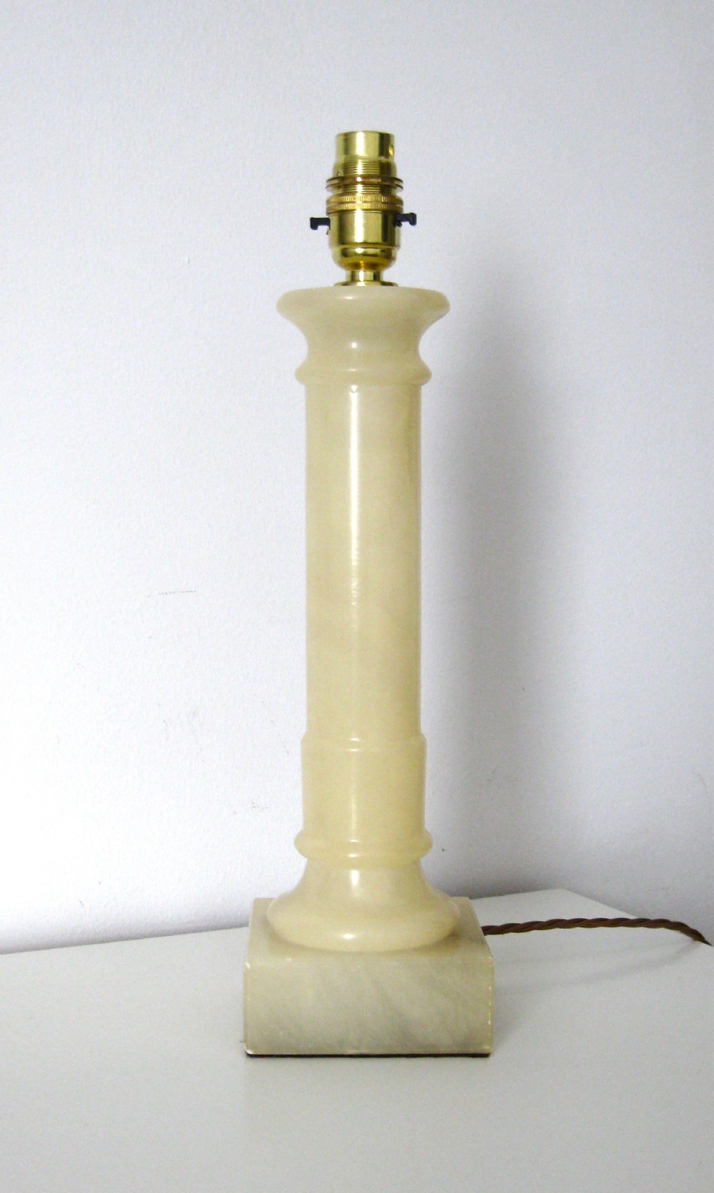 AN ONYX COLUMN TABLE LAMP
