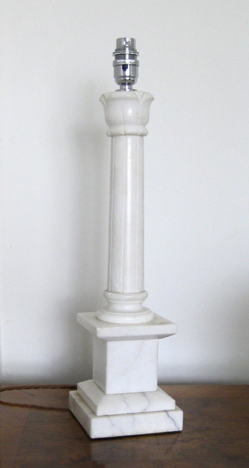 MARBLE TABLE LAMP