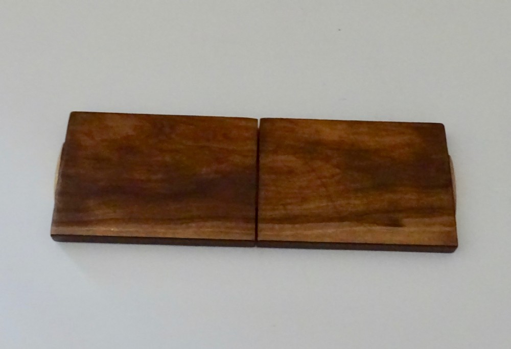 19thC   SORRENTO WARE OLIVE WOOD CRIBBAGE BOARD View V