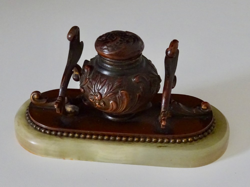 VICTORIAN BRONZE INKWELL ON ONYX BASE