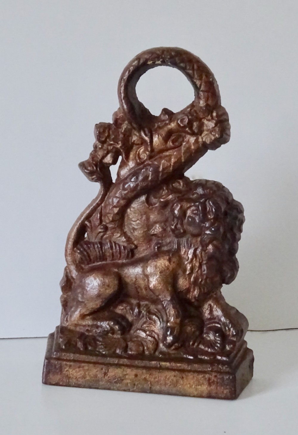 VICTORIAN CAST IRON LION DOORSTOP