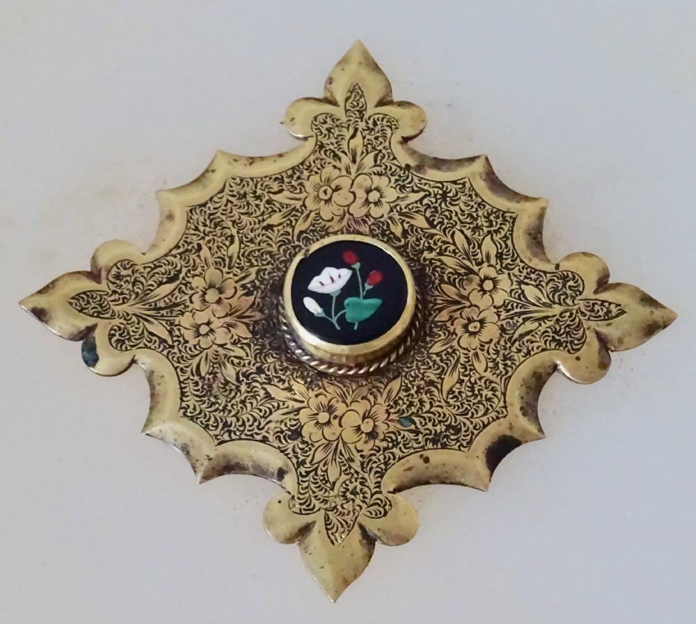 19th CENTURY PIETRA DURA AND MARBLE TAZZA View IV