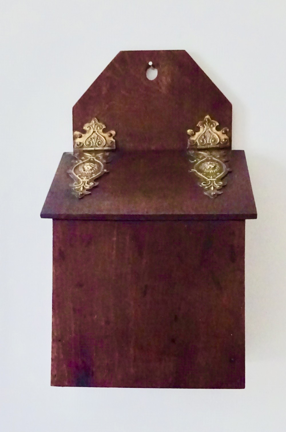 WALL MOUNTED OAK CANDLE BOX