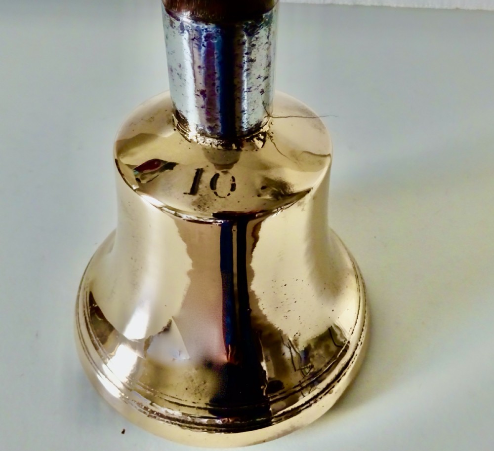 VICTORIAN BRASS BELL WITH WOOD HANDLE View II