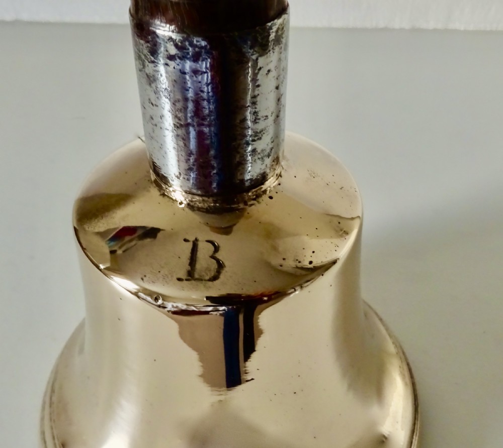VICTORIAN BRASS BELL WITH WOOD HANDLE View IV