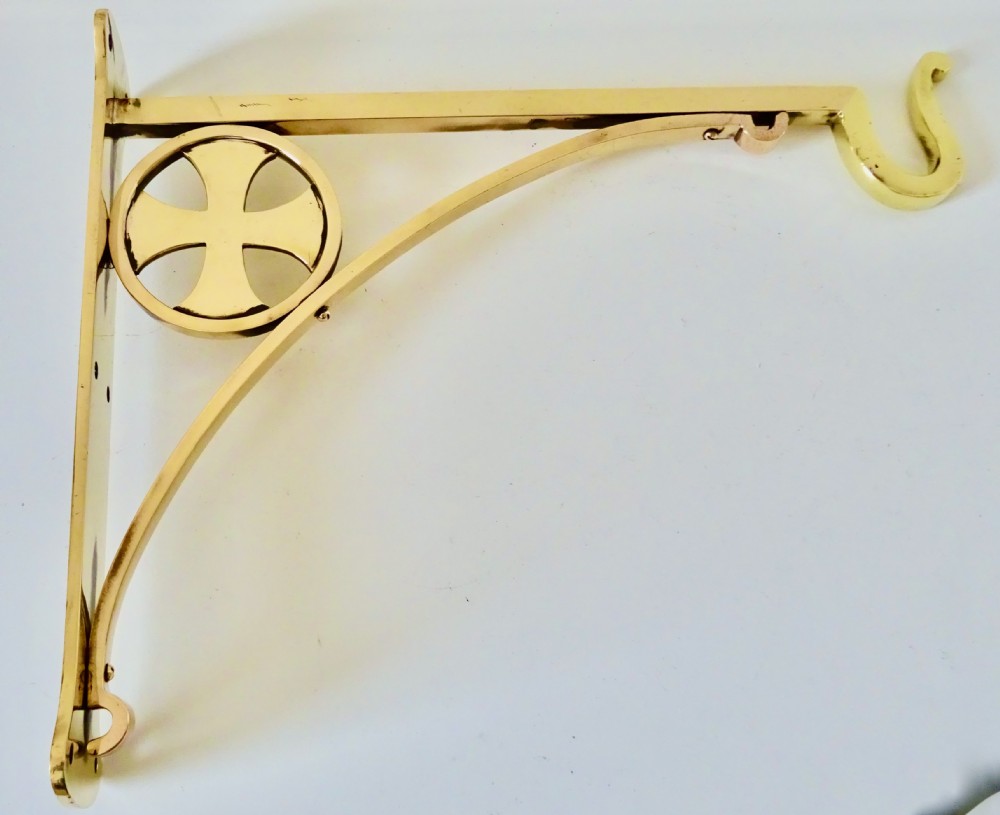 BRONZE WALL BRACKET FOR AN OIL LAMP OR THURIBLE