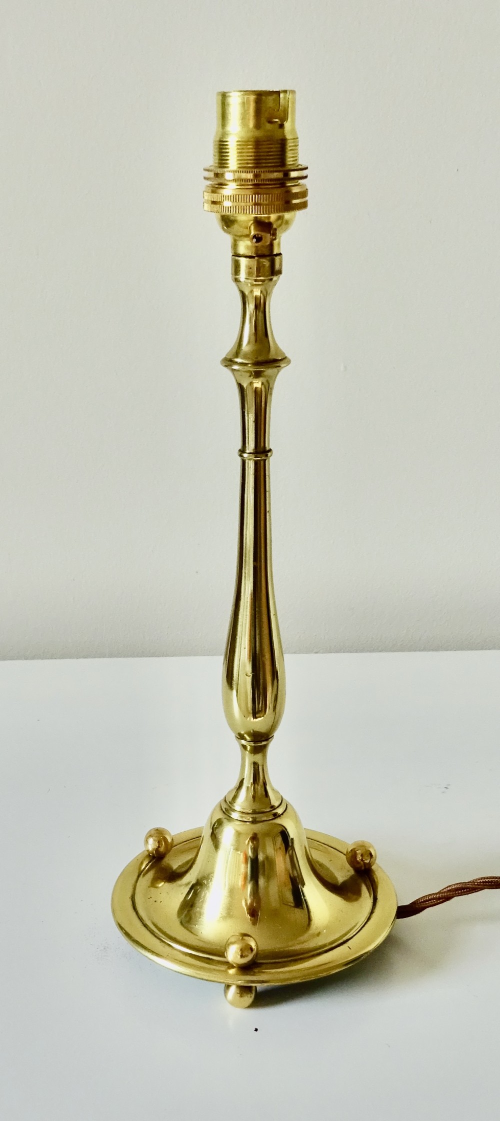 EDWARDIAN BRASS TABLE LAMP