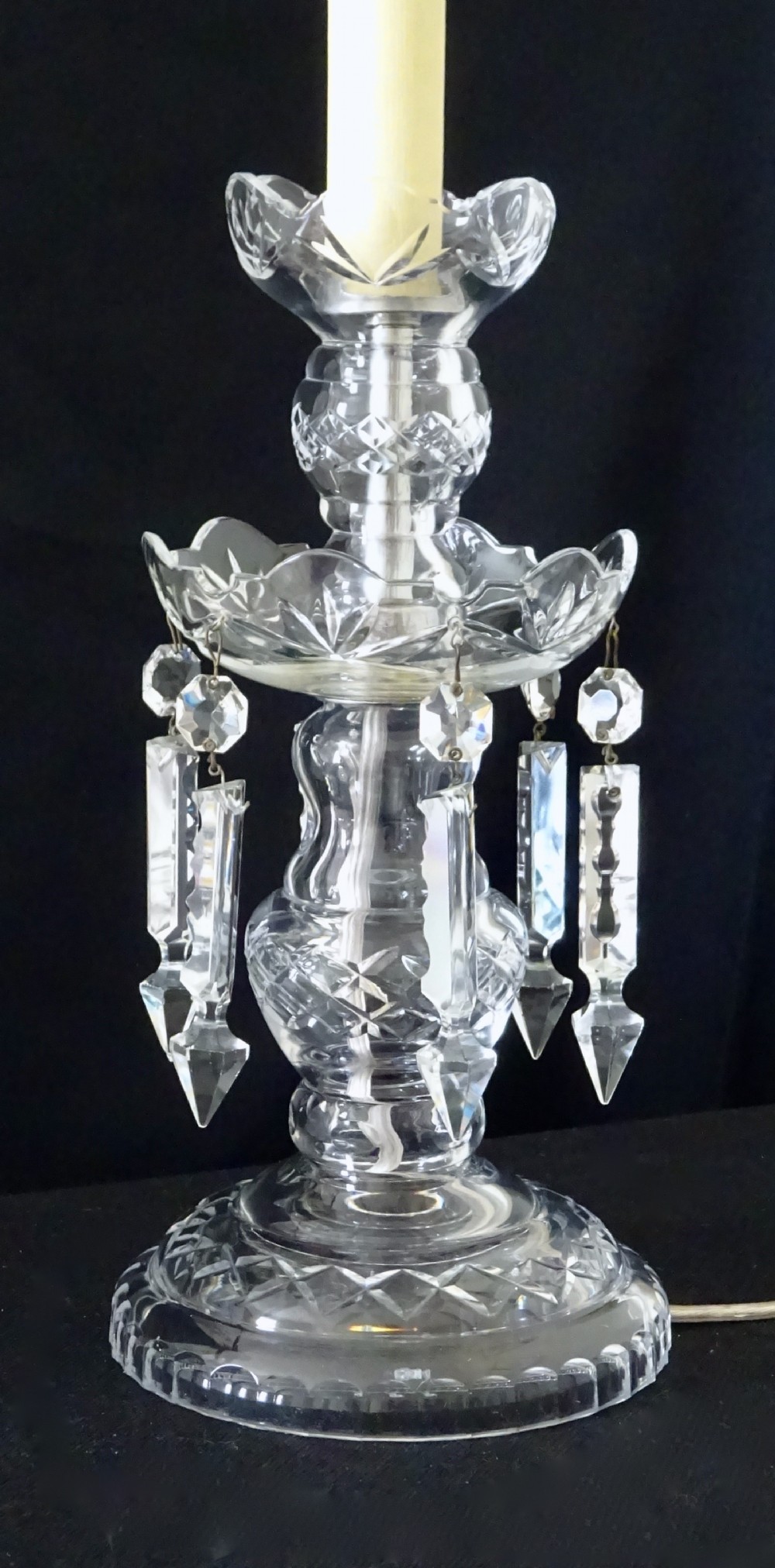 SMALL CUT GLASS LAMP WITH CRYSTAL DROPS