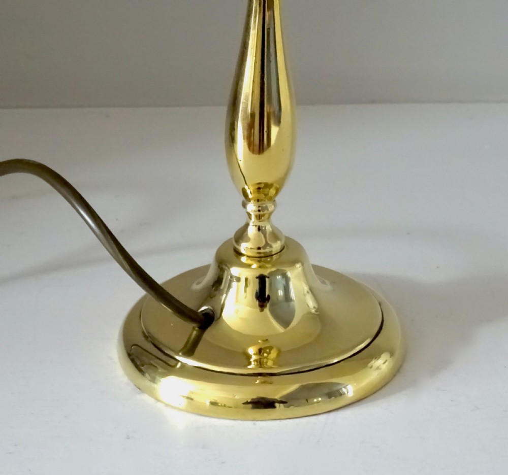 BRASS LAMP WITH OPTIONAL SHADE View II