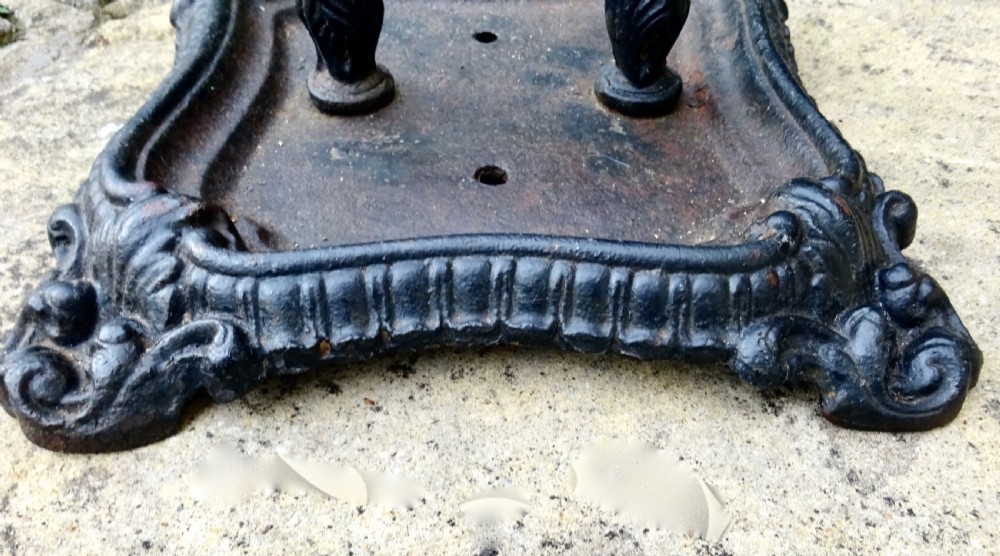 LATE VICTORIAN CAST IRON BOOT SCRAPER View IV