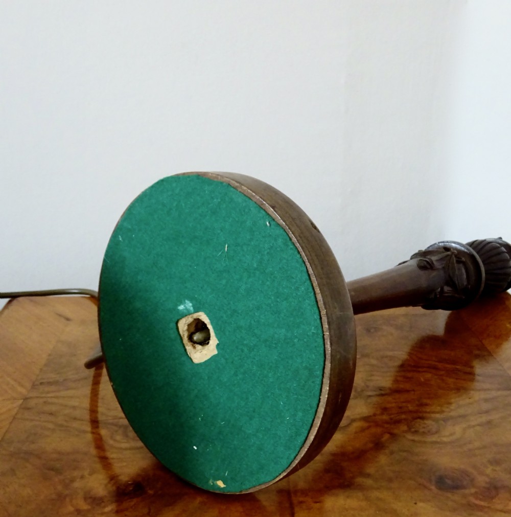 TALL WOODEN TABLE LAMP View VI