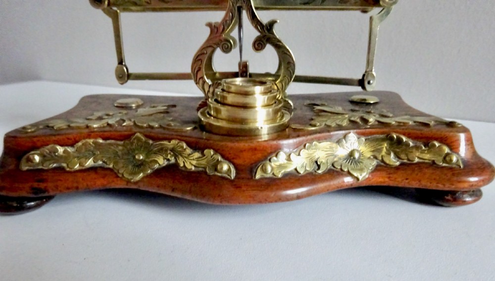 POSTAL SCALES ON A BRASS AND WALNUT BASE View IV
