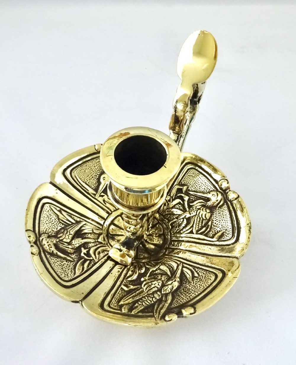 BRASS CHAMBERSTICK DECORATED WITH BIRDS