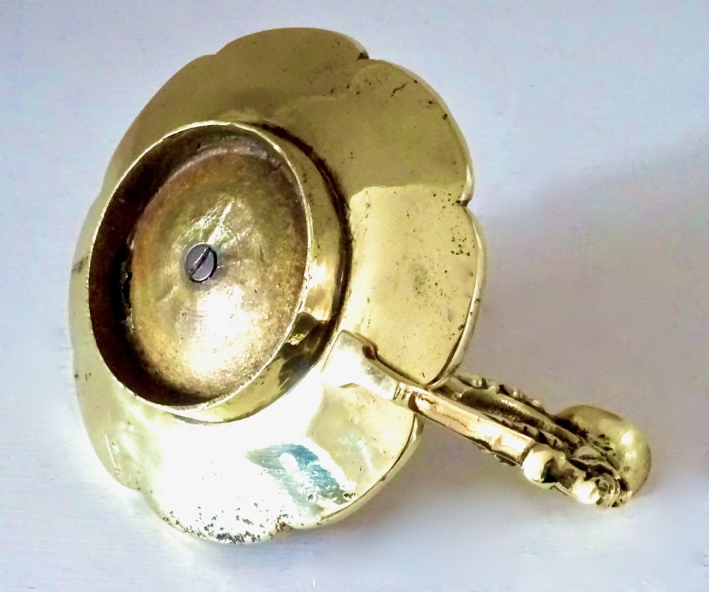 BRASS CHAMBERSTICK DECORATED WITH BIRDS View VI