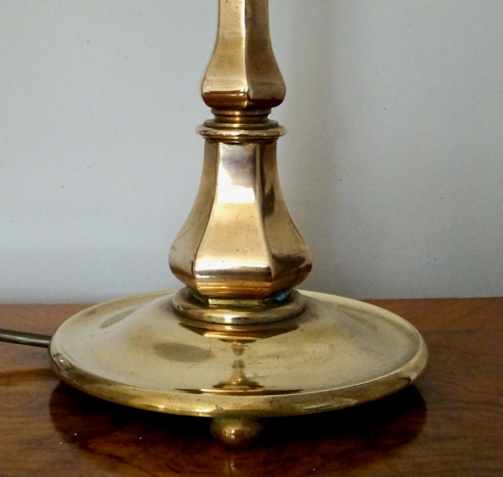 BRONZE TABLE LAMP View III