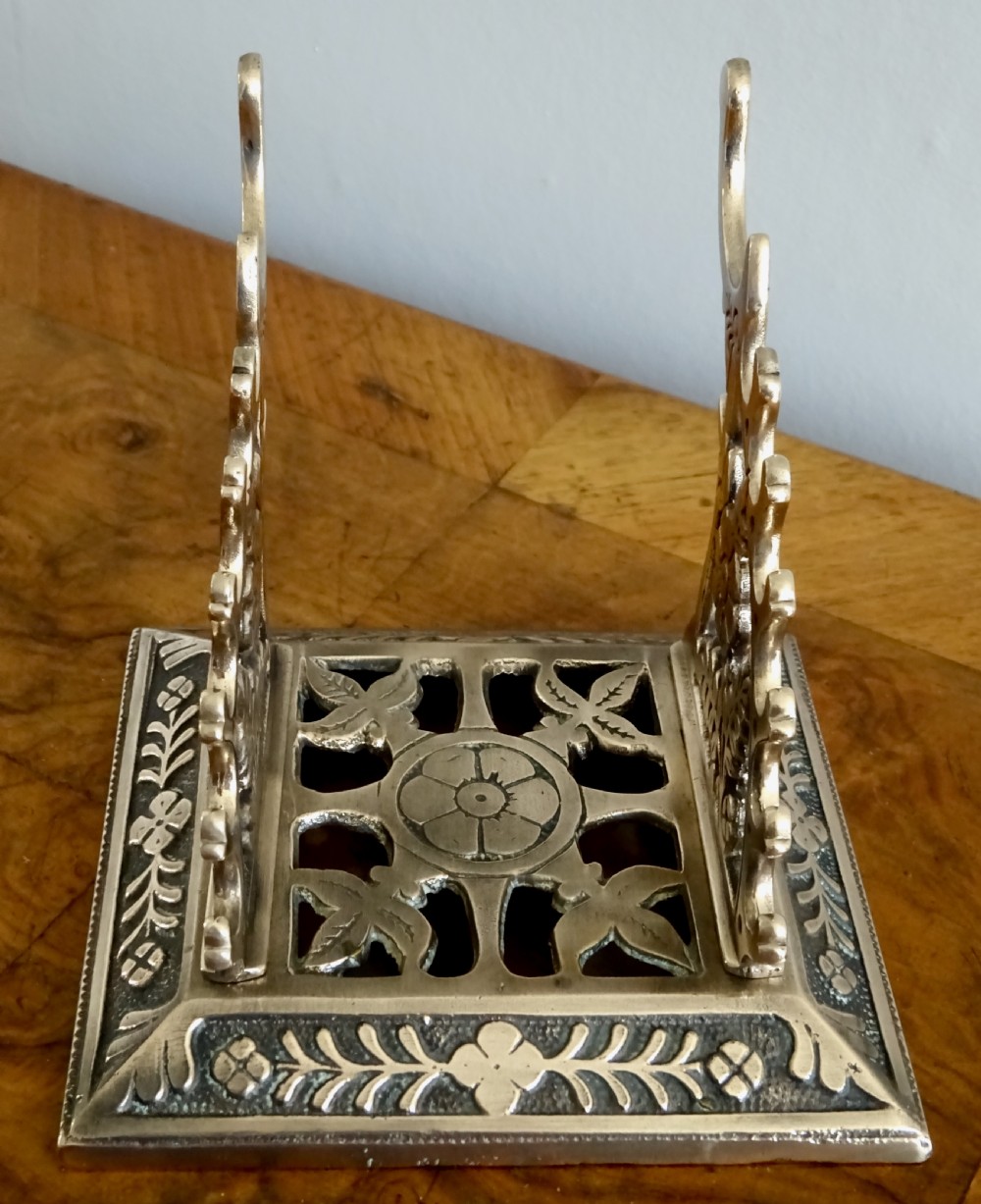 VICTORIAN BRASS PEN RACK View III