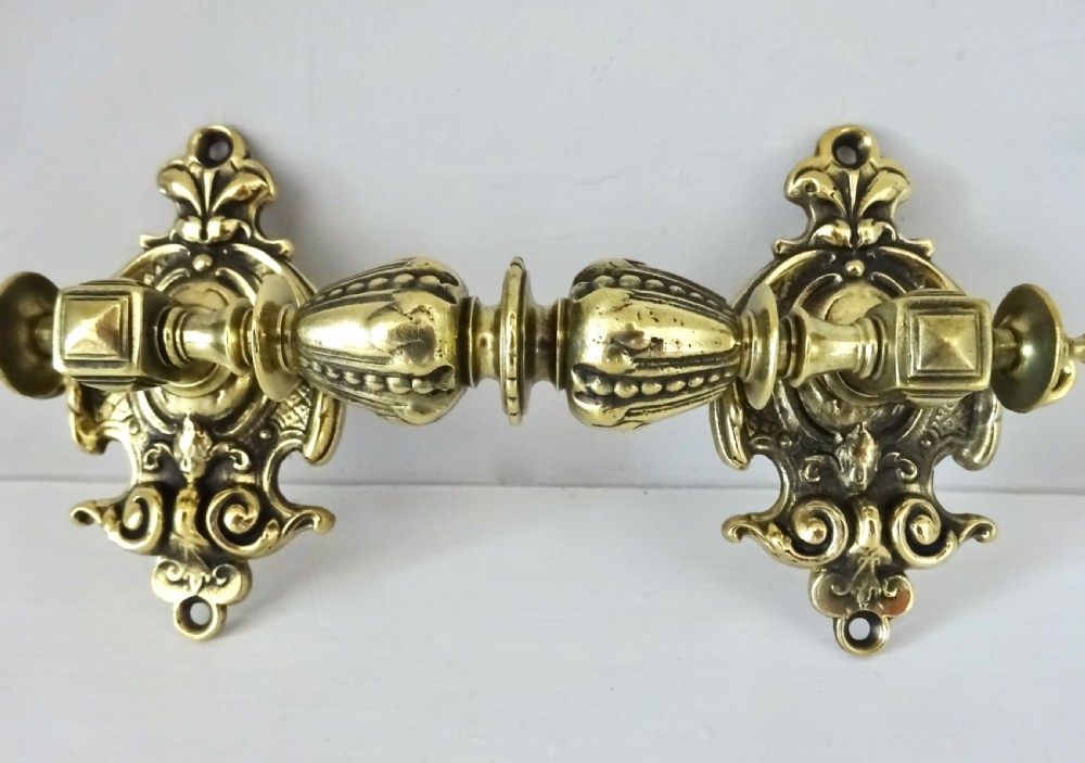 PAIR BRONZE VICTORIAN HANDLES View IV