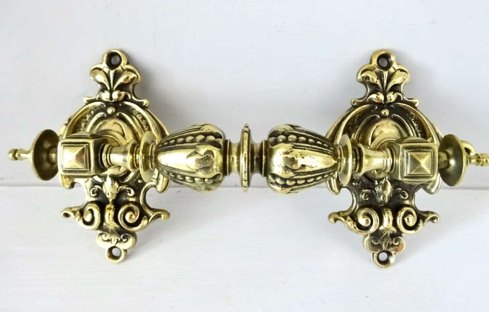 PAIR BRONZE VICTORIAN HANDLES View VIII