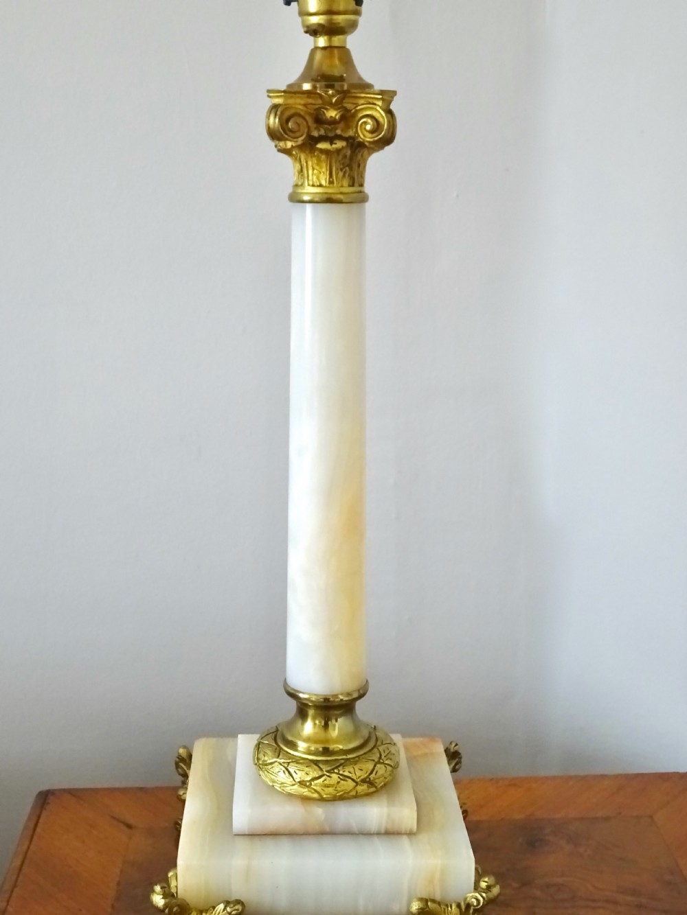 MARBLE AND BRASS TABLE LAMP View IV