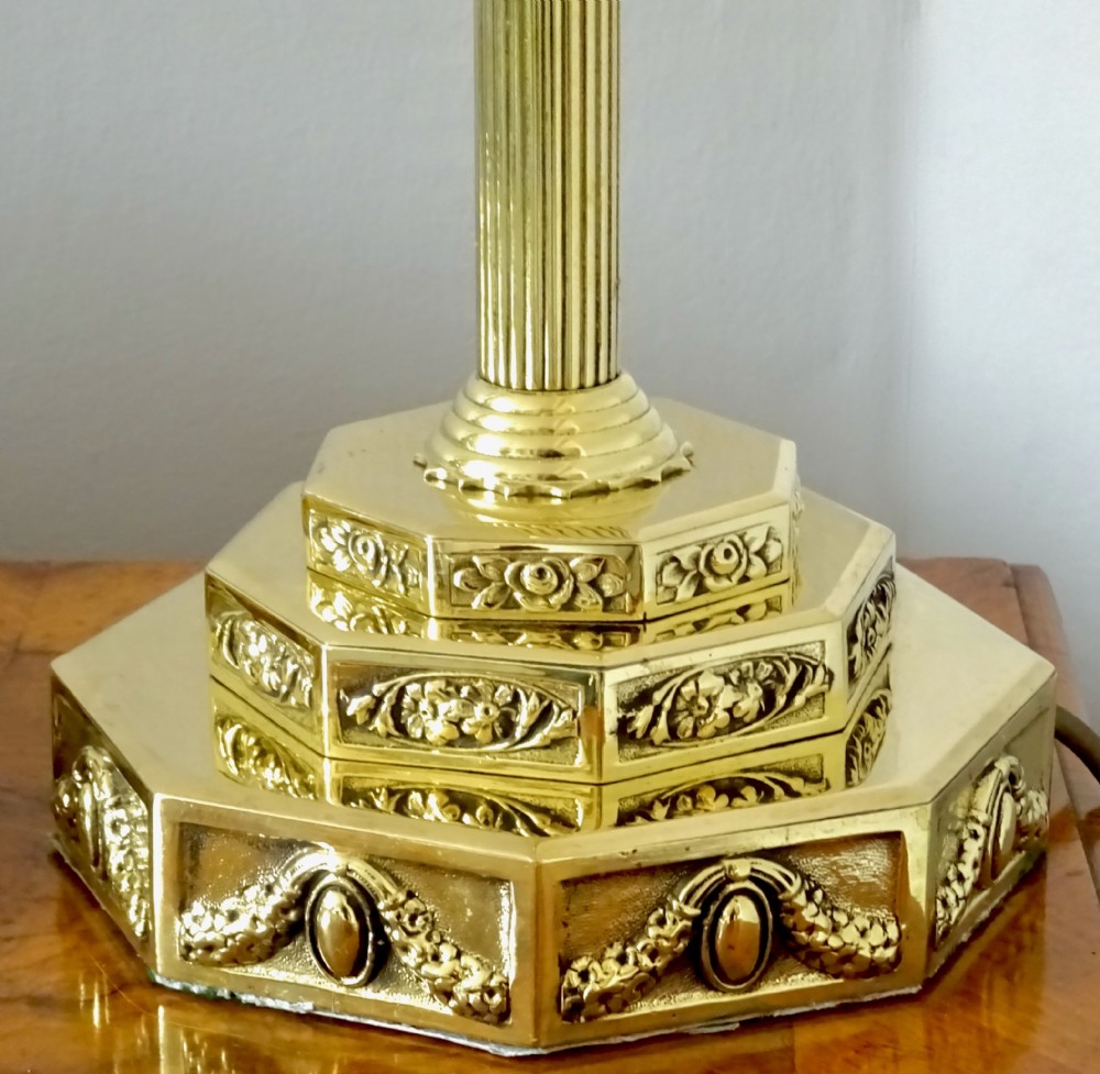 A PAIR OF BRASS TABLE LAMPS WITH TIERED BASE View III