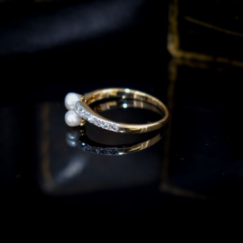 fig 5. Antique Pearl and Rose Cut Diamond Crossover 'Toi et Moi' Twist 18ct 18K Yellow Gold Ring