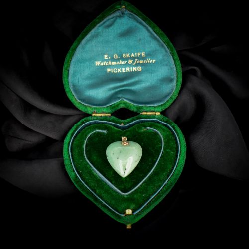 Vintage Green Jade Heart 9ct 9k Yellow Gold Drop Pendant Charm