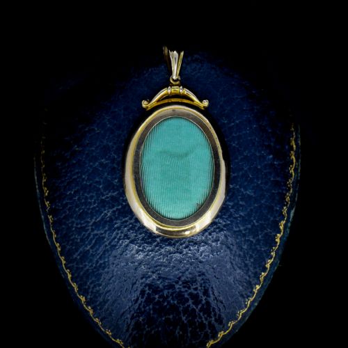 fig 3. Antique Edwardian Oval Glass 9ct 9K Gold Photo Locket Pendant
