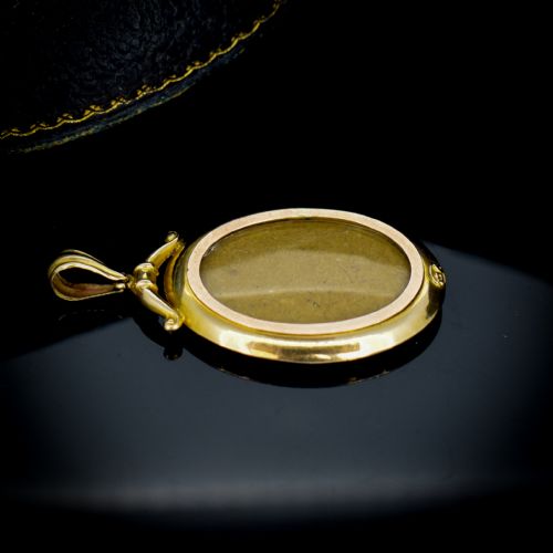 fig 4. Antique Edwardian Oval Glass 9ct 9K Gold Photo Locket Pendant