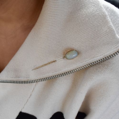 fig 2. Antique Natural Opal Oval 9ct 9K Yellow Gold Stick Pin Brooch