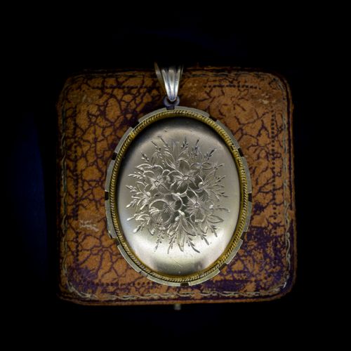 fig 1. Antique Victorian Floral Engraved Fancy Oval Gold Gilt Photo Locket Pendant