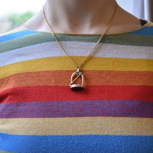 fig 4. Antique Victorian Agate 9ct 9K Gold Equestrian Stirrup and Crop Fob Seal Pendant | Dated 1898
