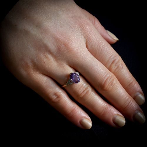 fig 1. Art Deco Amethyst Oval Solitaire 9ct 9K Yellow Gold Ring