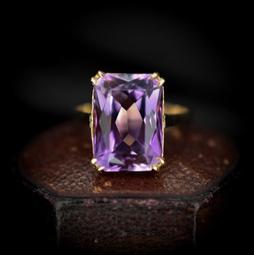 Vintage Rectangular Cut Large Amethyst Solitaire 9ct 9k Yellow Gold Cocktail Ring | Dated 1962