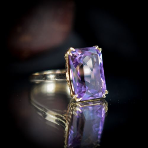 fig 2. Vintage Rectangular Cut Large Amethyst Solitaire 9ct 9K Yellow Gold Cocktail Ring | Dated 1962