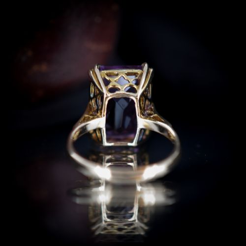 fig 4. Vintage Rectangular Cut Large Amethyst Solitaire 9ct 9K Yellow Gold Cocktail Ring | Dated 1962