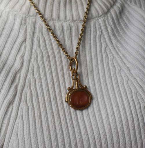 fig 2. Antique Georgian Carnelian Agate Portrait Intaglio Spinning Fob Gold Pendant